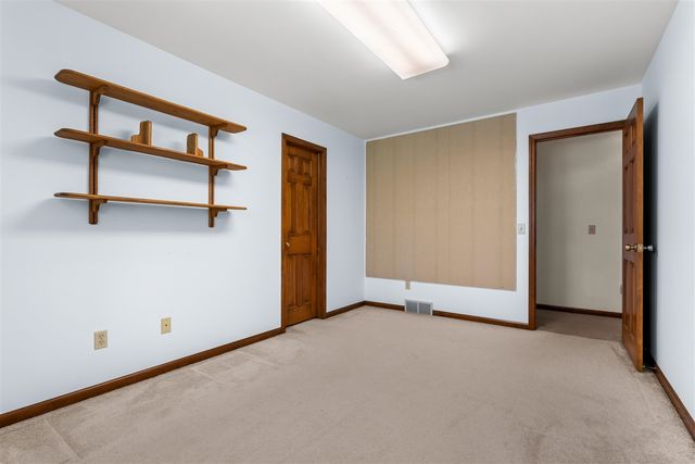 10501 N 22nd Street, Plainwell, MI 49080