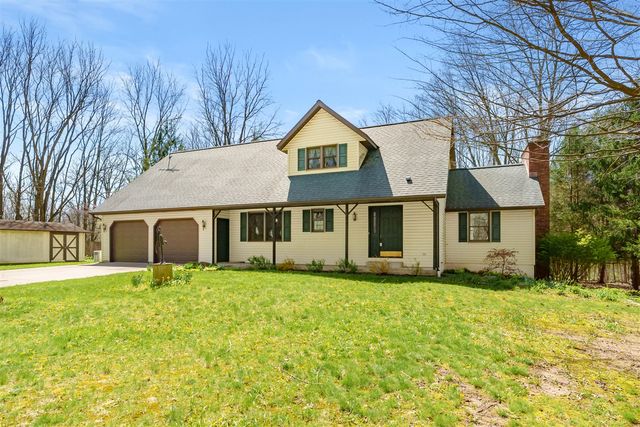 10501 N 22nd Street, Plainwell, MI 49080