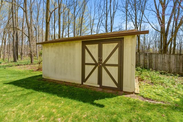 10501 N 22nd Street, Plainwell, MI 49080