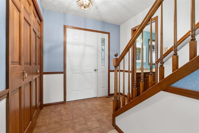 10501 N 22nd Street, Plainwell, MI 49080