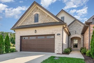 412 W Foxrun, Springfield, TN 37172