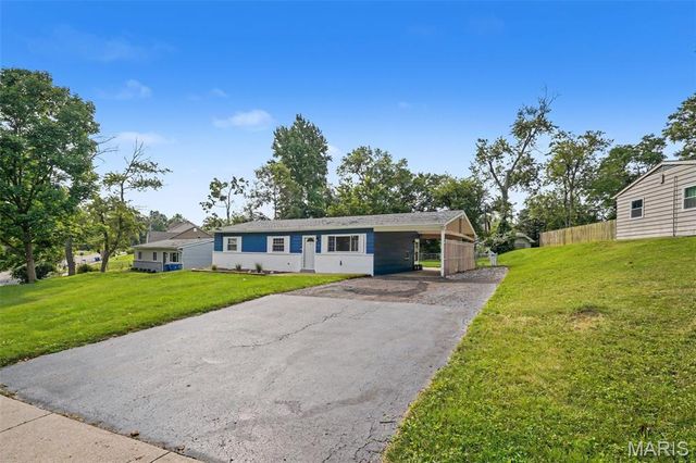 283 Ramsey Lane, Ballwin, MO 63021