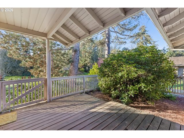 15116 Sw TRILLIUM Ln, Beaverton, OR 97007