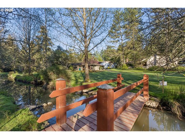 15116 Sw TRILLIUM Ln, Beaverton, OR 97007