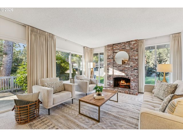 15116 Sw TRILLIUM Ln, Beaverton, OR 97007