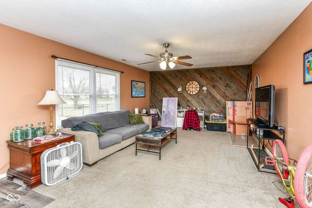915 Congressional Way, Shelbyville, IN 46176