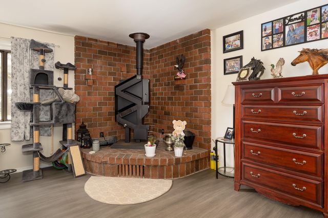 1000 Lawrence Lane, Merlin, OR 97532