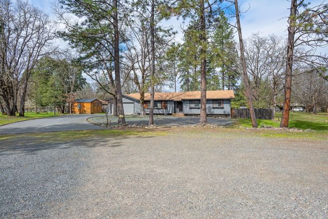 1000 Lawrence Lane, Merlin, OR 97532