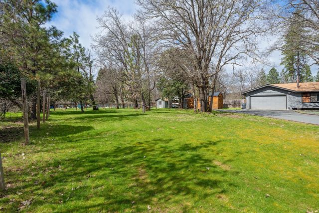 1000 Lawrence Lane, Merlin, OR 97532