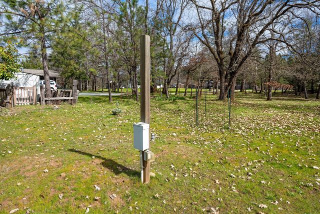 1000 Lawrence Lane, Merlin, OR 97532