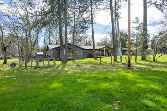 1000 Lawrence Lane, Merlin, OR 97532