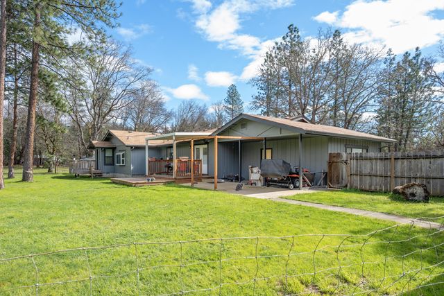 1000 Lawrence Lane, Merlin, OR 97532