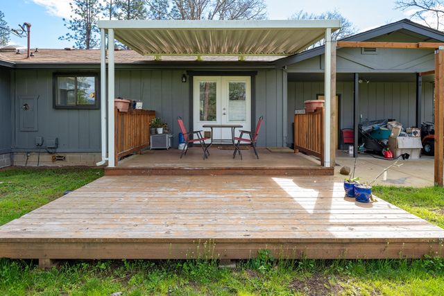 1000 Lawrence Lane, Merlin, OR 97532