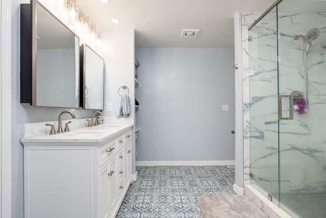 1000 Lawrence Lane, Merlin, OR 97532