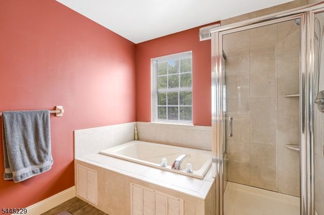 19 Heinrick Way, Bridgewater Twp., NJ 08807