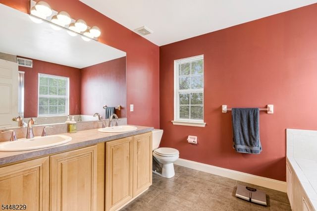 19 Heinrick Way, Bridgewater Twp., NJ 08807