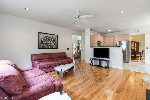 19 Heinrick Way, Bridgewater Twp., NJ 08807