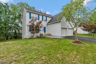 19 Heinrick Way, Bridgewater Twp., NJ 08807
