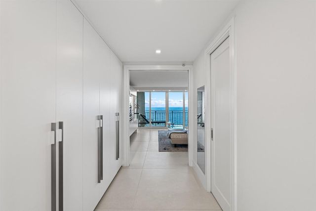 2600 S Ocean Boulevard 19-E, Boca Raton, FL 33432