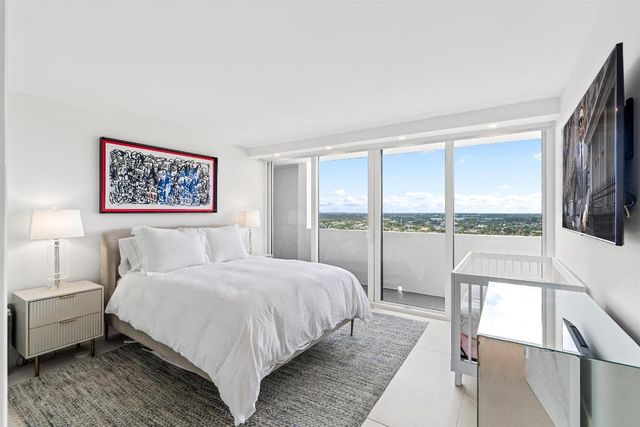 2600 S Ocean Boulevard 19-E, Boca Raton, FL 33432