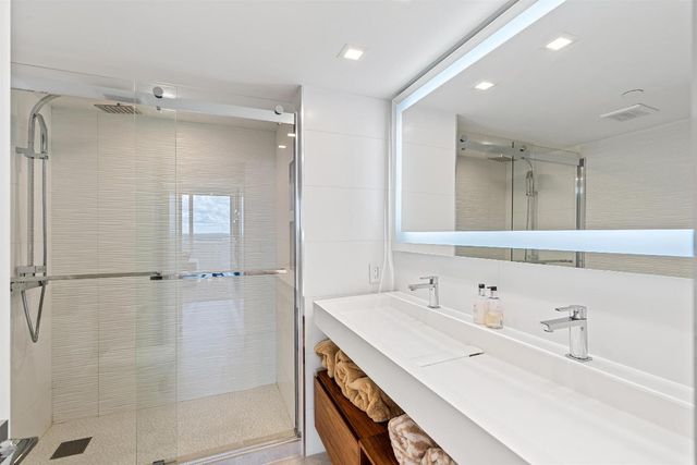 2600 S Ocean Boulevard 19-E, Boca Raton, FL 33432