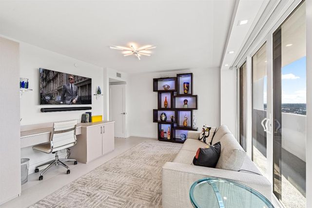 2600 S Ocean Boulevard 19-E, Boca Raton, FL 33432