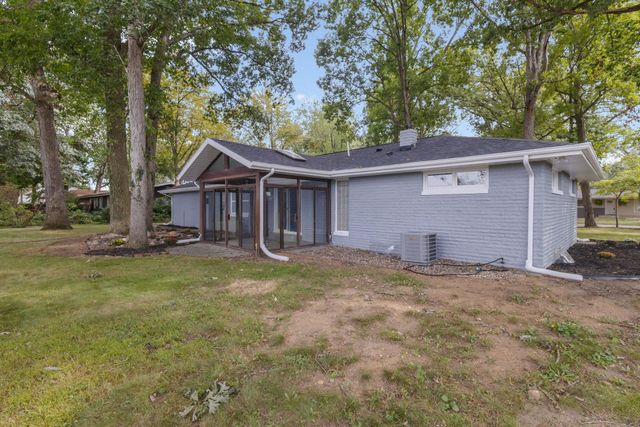 28807 Oakwood Street, Elkhart, IN 46514