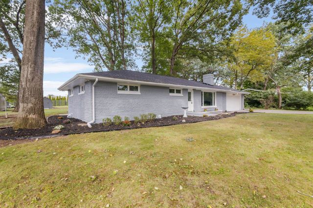 28807 Oakwood Street, Elkhart, IN 46514