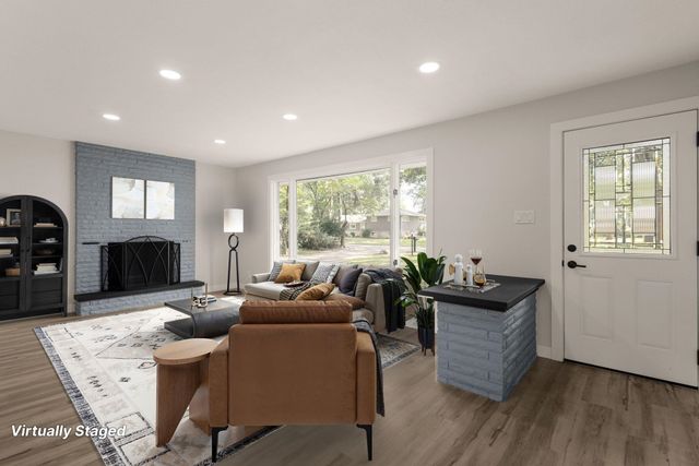 28807 Oakwood Street, Elkhart, IN 46514