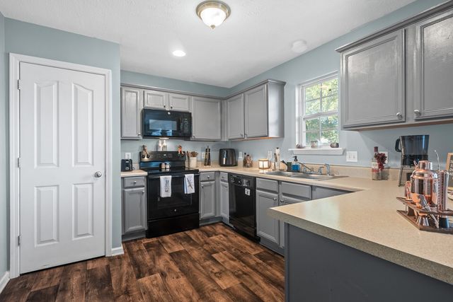 1413 Fall Pkwy, Murfreesboro, TN 37129