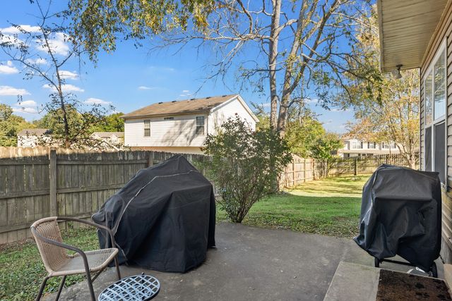 1413 Fall Pkwy, Murfreesboro, TN 37129