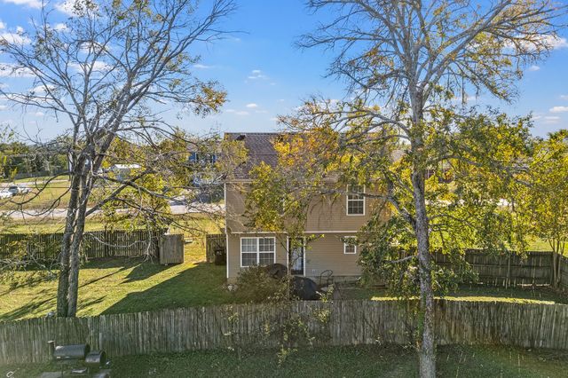 1413 Fall Pkwy, Murfreesboro, TN 37129