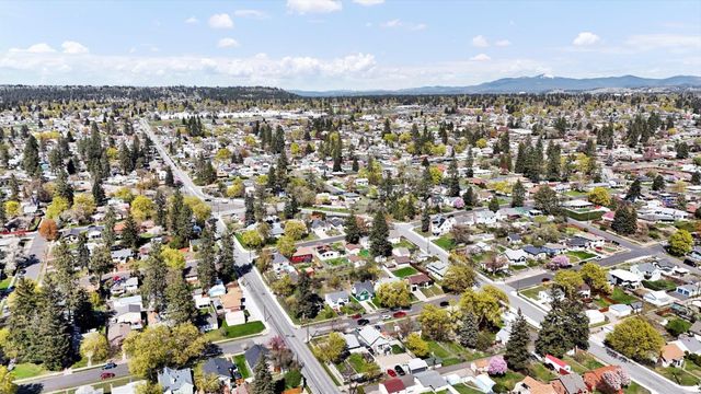 2527 W LIBERTY Ave, Spokane, WA 99205