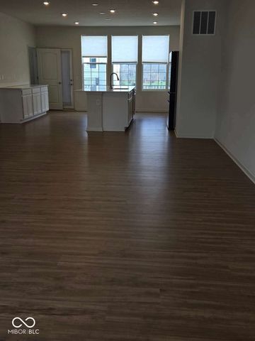 3271 Morab Drive, Zionsville, IN 46077