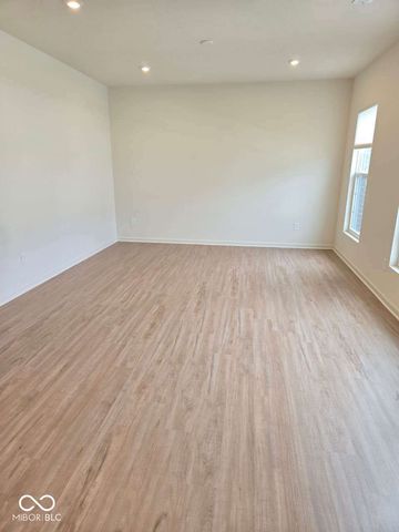 3271 Morab Drive, Zionsville, IN 46077