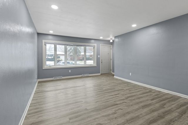 1000 W 54th Avenue, Merrillville, IN 46410