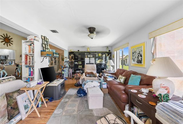 2065 SW 17th Dr, Deerfield Beach, FL 33442