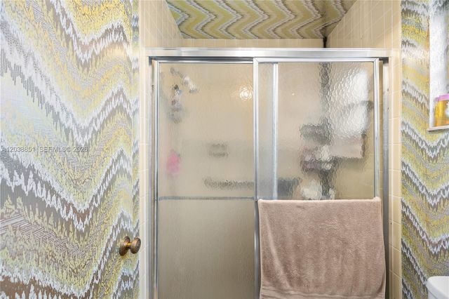 2065 SW 17th Dr, Deerfield Beach, FL 33442