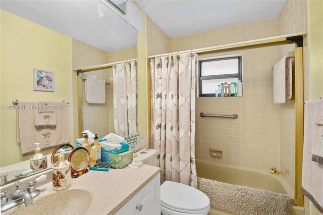 2065 SW 17th Dr, Deerfield Beach, FL 33442