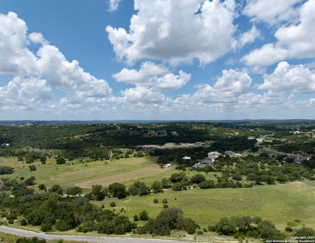 701 Mystic Shores Blvd, Spring Branch, TX 78070