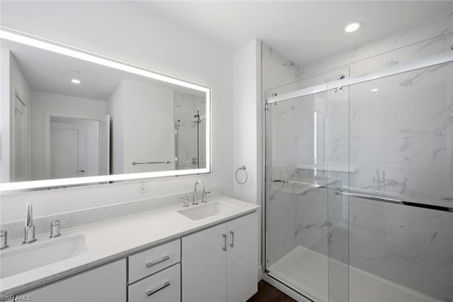 1950 Mayfair ST PH7, Naples, FL 34104