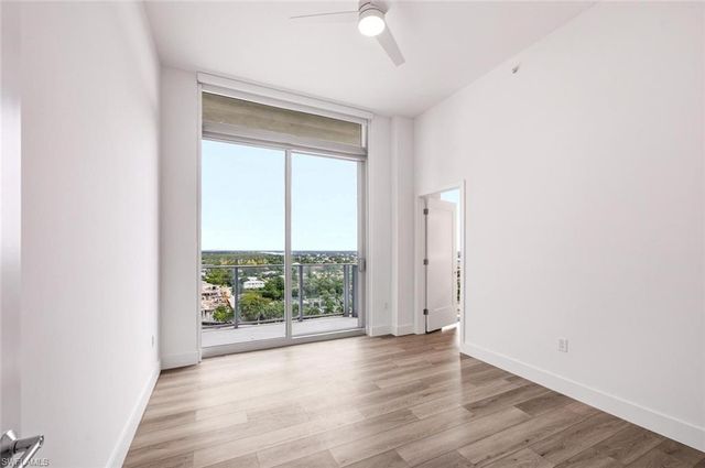 1950 Mayfair ST PH7, Naples, FL 34104