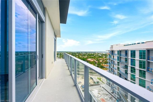 1950 Mayfair ST PH7, Naples, FL 34104