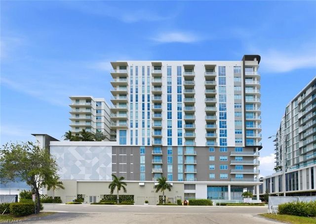 1950 Mayfair ST PH7, Naples, FL 34104