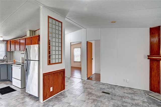 8119 Yale Street, Houston, TX 77037