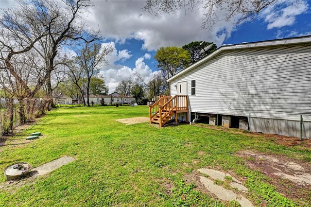 8119 Yale Street, Houston, TX 77037