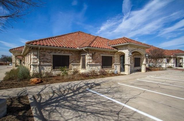 1135 Kinwest Parkway 150, Irving, TX 75063