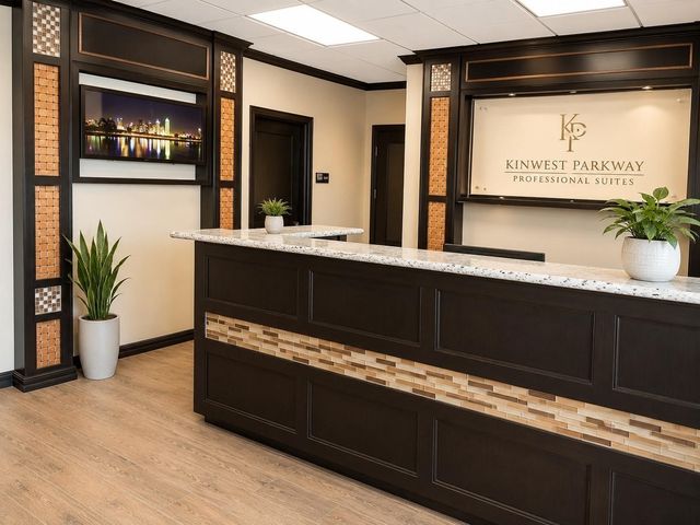 1135 Kinwest Parkway 150, Irving, TX 75063