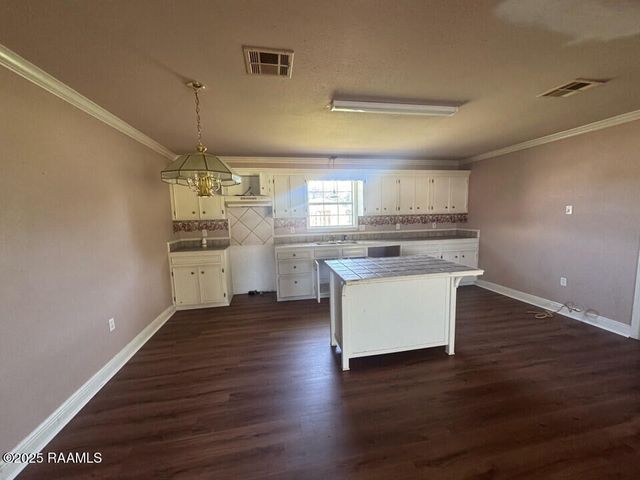 609 Albert Street, New Iberia, LA 70560