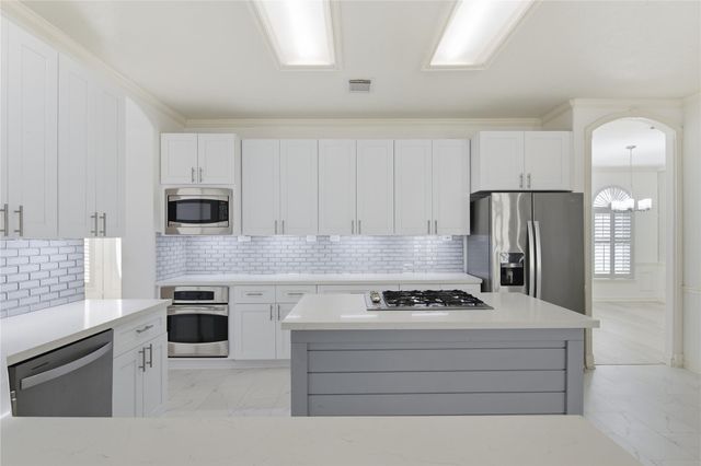 16614 Shorecrest Drive, Houston, TX 77095